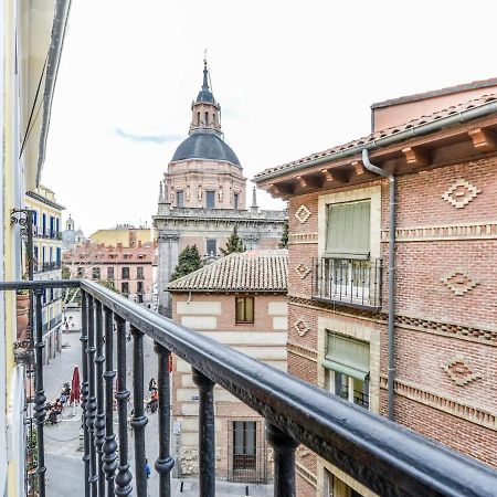Apartamento Cava Baja Alquiler Temporal Madrid Exterior photo